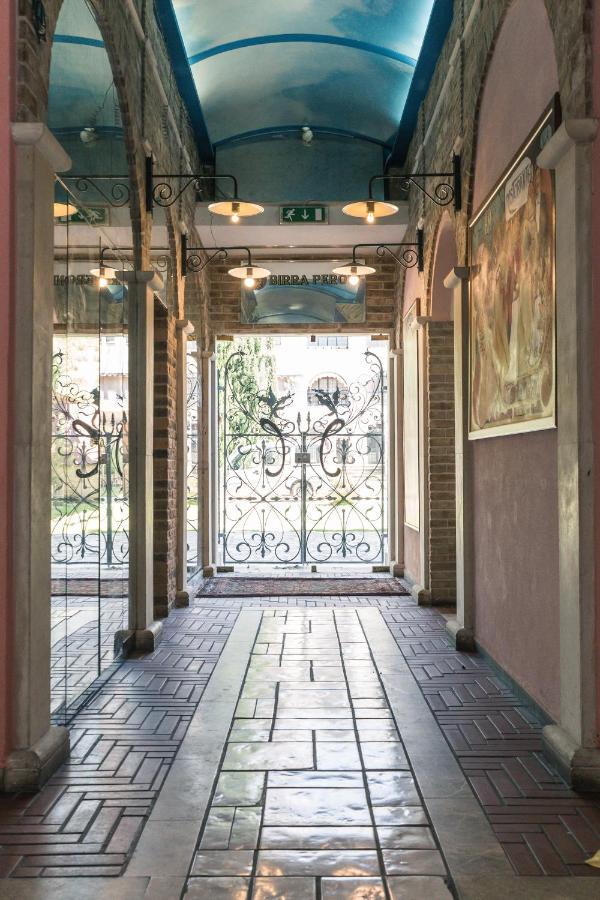 Il Castello Di Perano Hotel Exterior photo